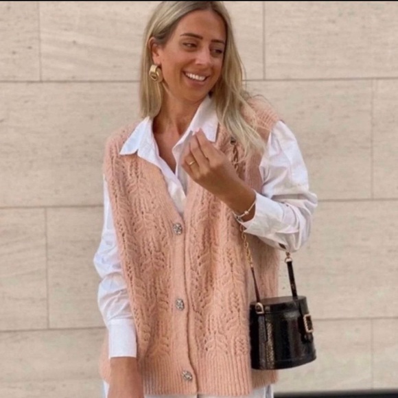 NWT ZARA Jewel Button sleeveless knit vest Blogger Fav. - Picture 3 of 10